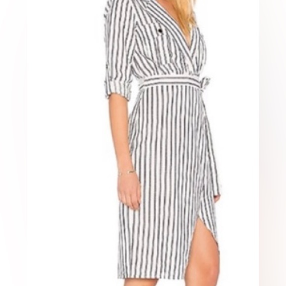 MAJORELLE 100% linen stunning blue and white Yuma striped wrap around dress - Picture 3 of 15